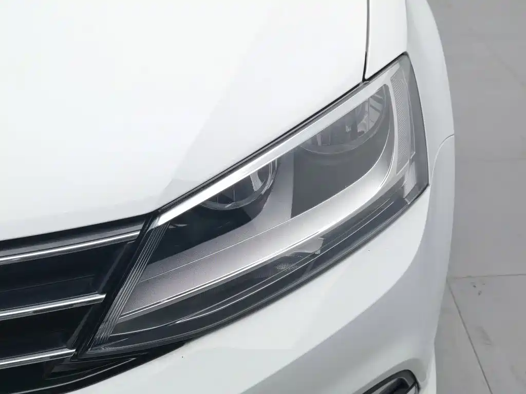 Volkswagen Sagitar — миниатюра 7