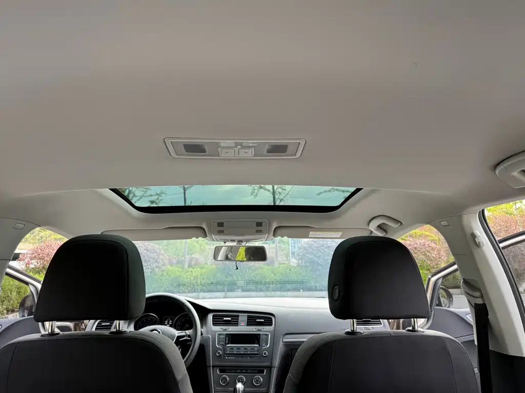 Volkswagen Golf — миниатюра 16
