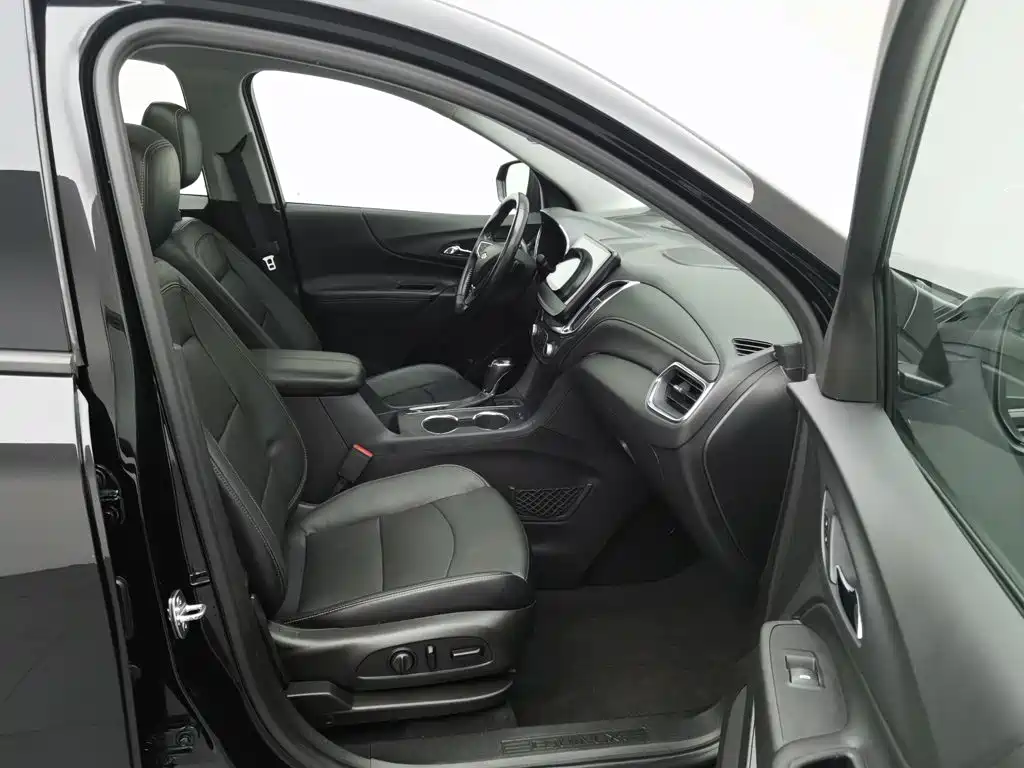 Chevrolet Equinox — миниатюра 23