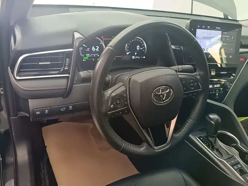 Toyota Camry — миниатюра 11