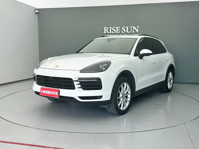 PORSCHE CAYENNE 2019