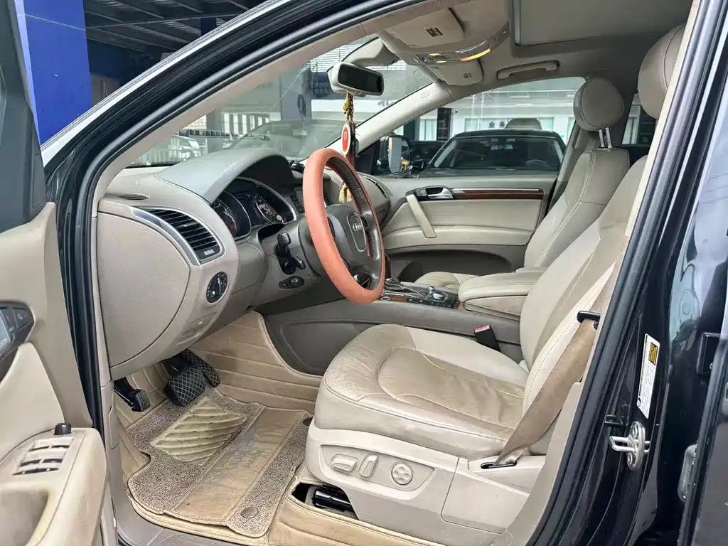 Audi Q7 — миниатюра 4