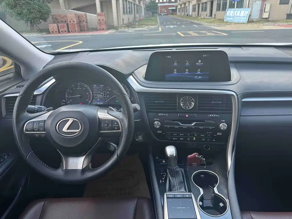 Lexus RX — миниатюра 5