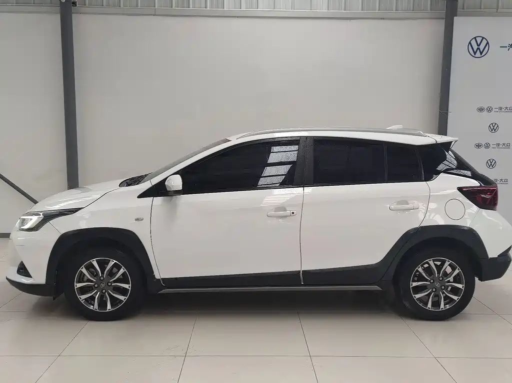 TOYOTA YARIS L ZHIXUAN