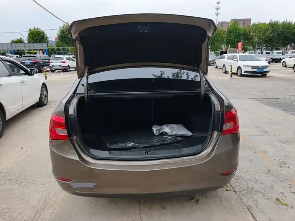 Buick Excelle — миниатюра 19