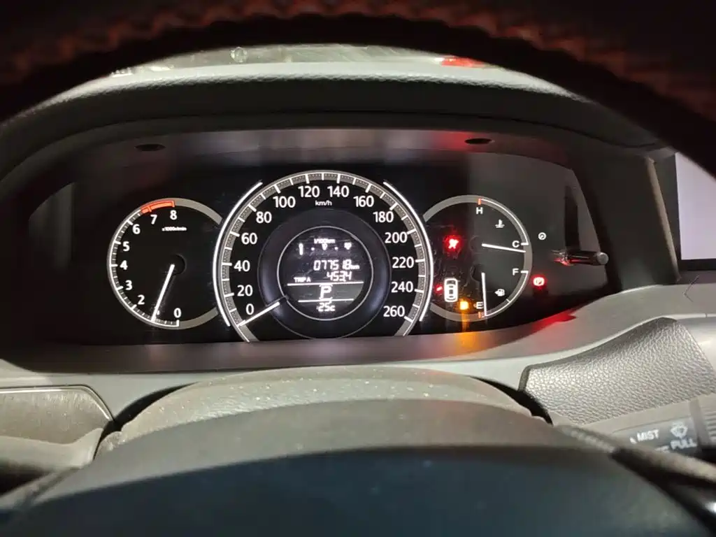 Honda Accord — миниатюра 8