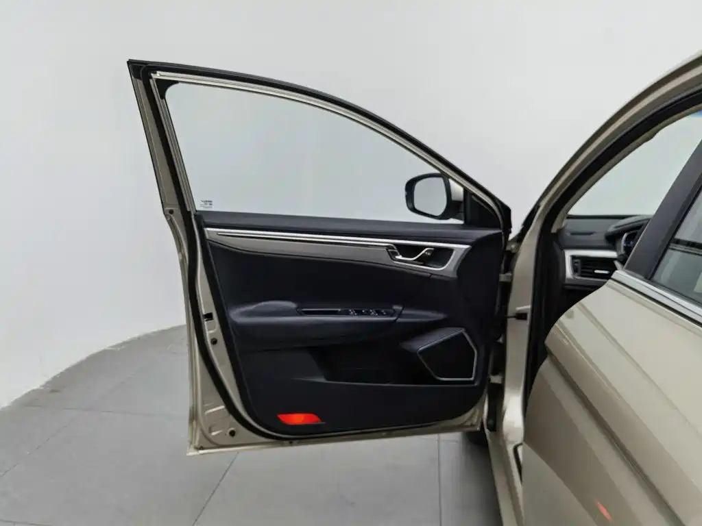 Geely Emgrand GL — миниатюра 8