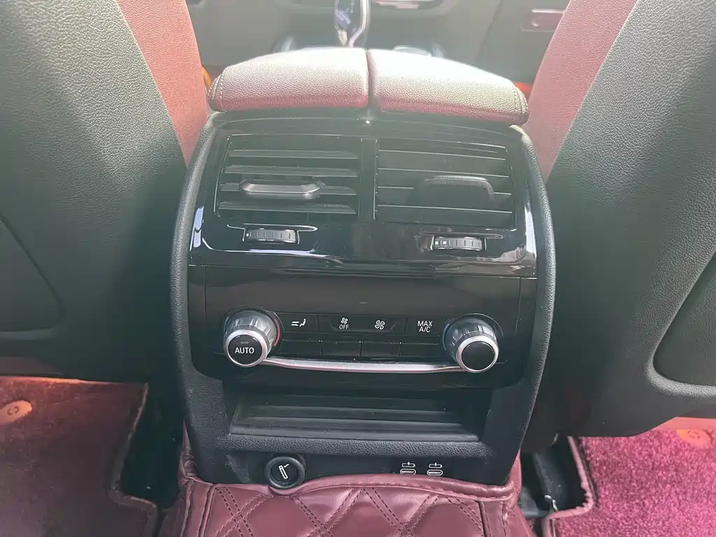 BMW 5 Series — миниатюра 14