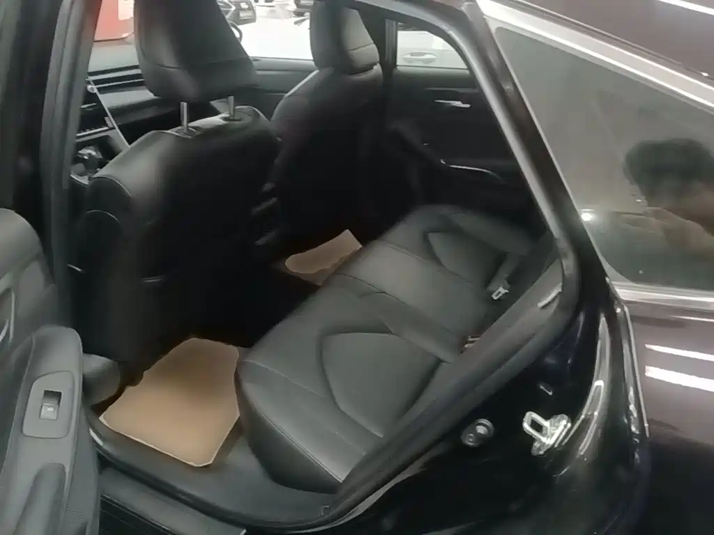 Toyota Avalon — миниатюра 17
