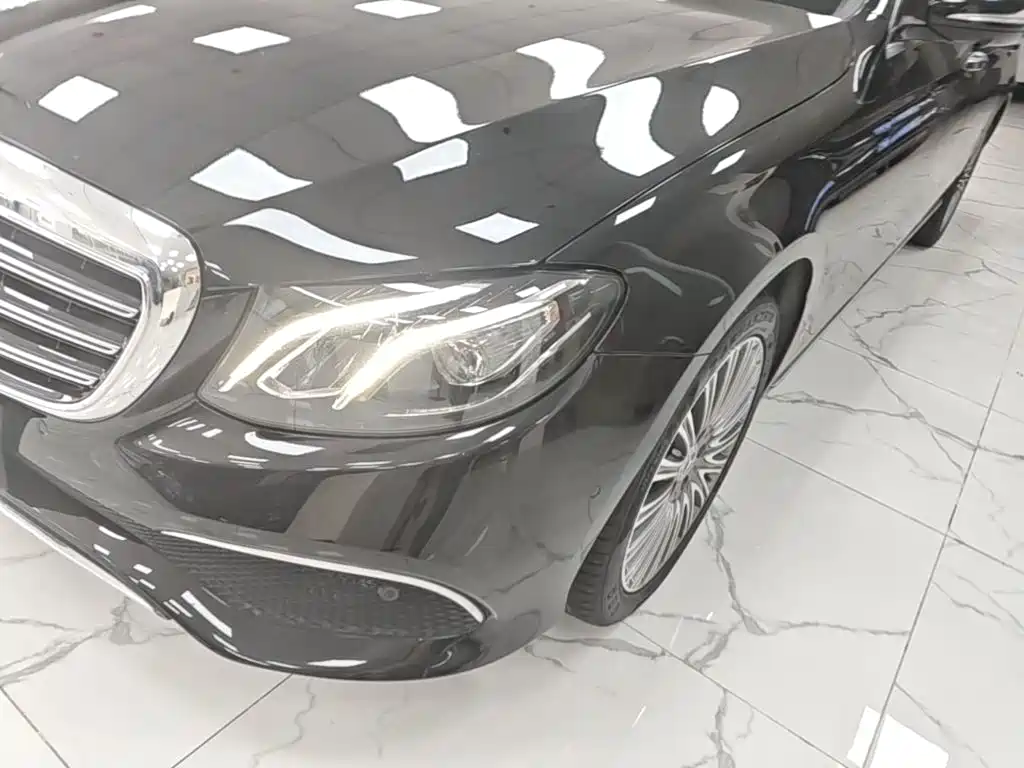 Mercedes-Benz E-Class — миниатюра 24