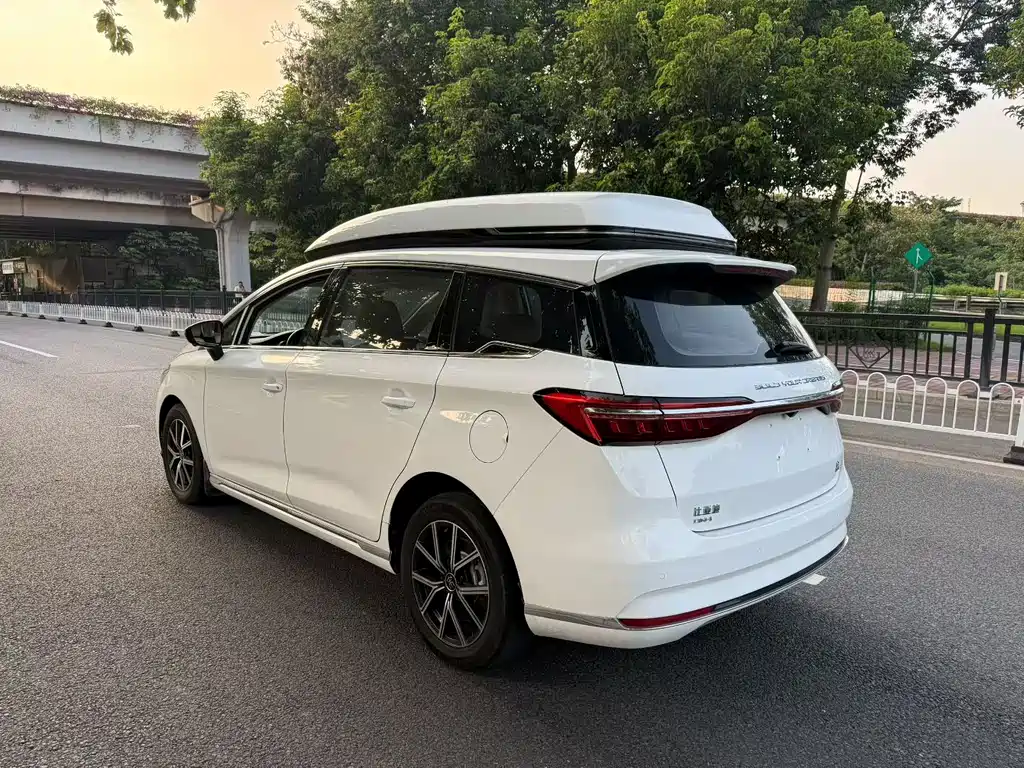BYD MAX New Energy — миниатюра 3