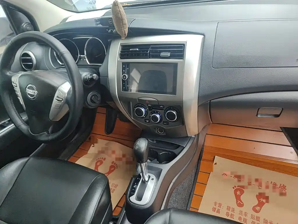 Nissan Livina — миниатюра 13