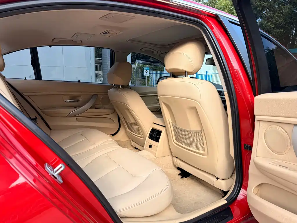 BMW 3 Series — миниатюра 12
