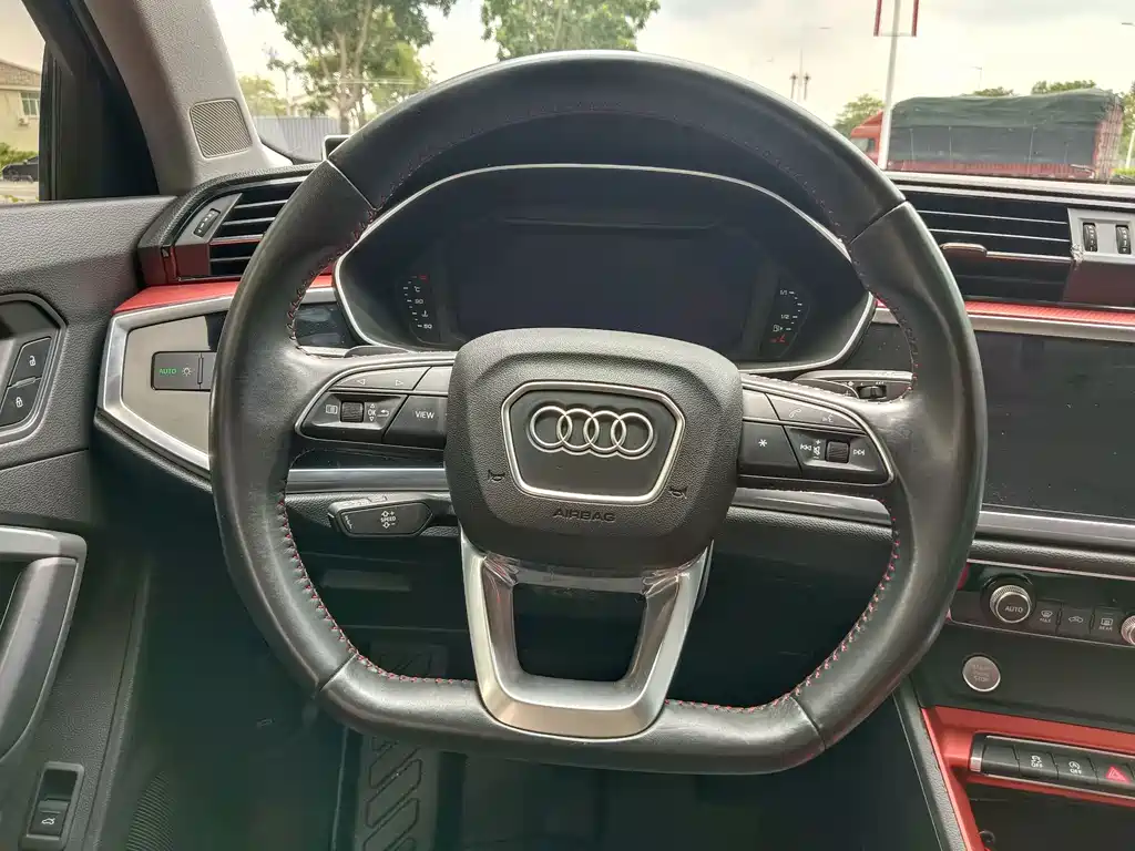 Audi Q3 — миниатюра 10