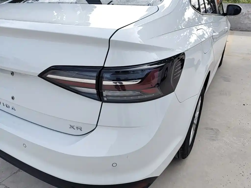 Volkswagen Lavida — миниатюра 8