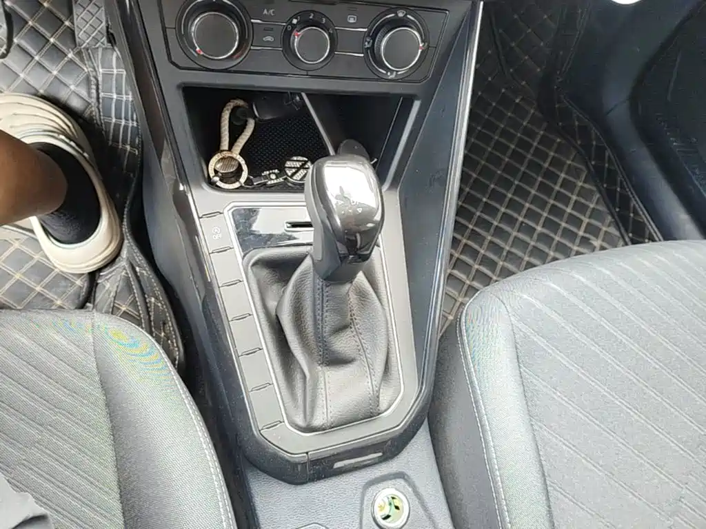 Volkswagen Lavida — миниатюра 14