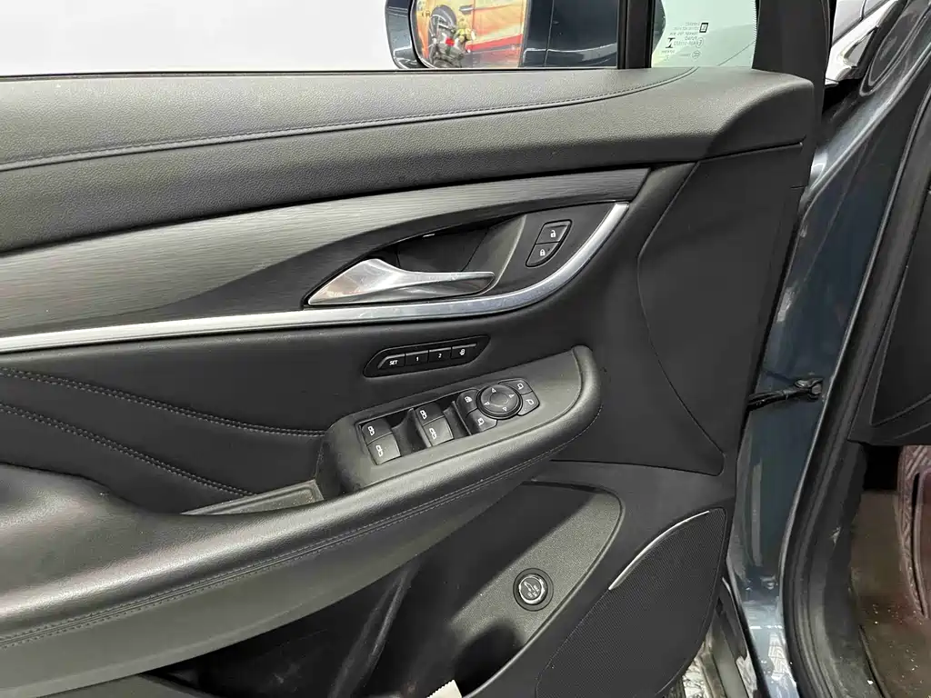 Buick Enclave — миниатюра 6