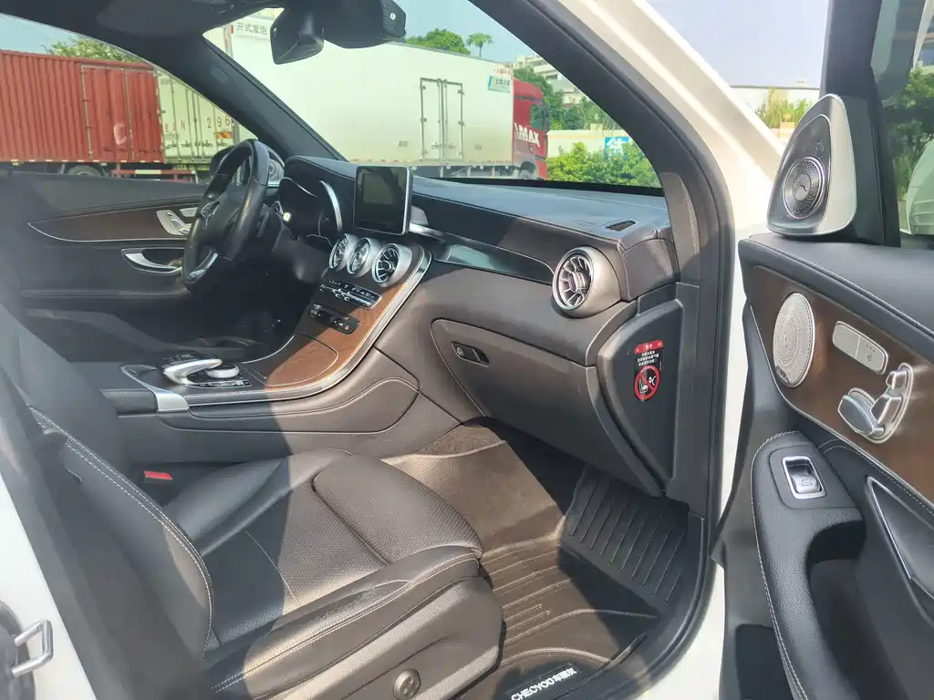 Mercedes-Benz GLC — миниатюра 9