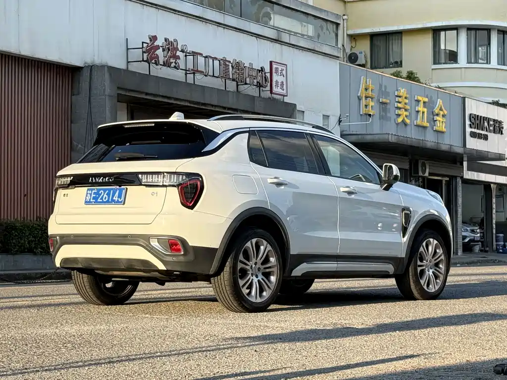 Lynk & Co 01 — миниатюра 11