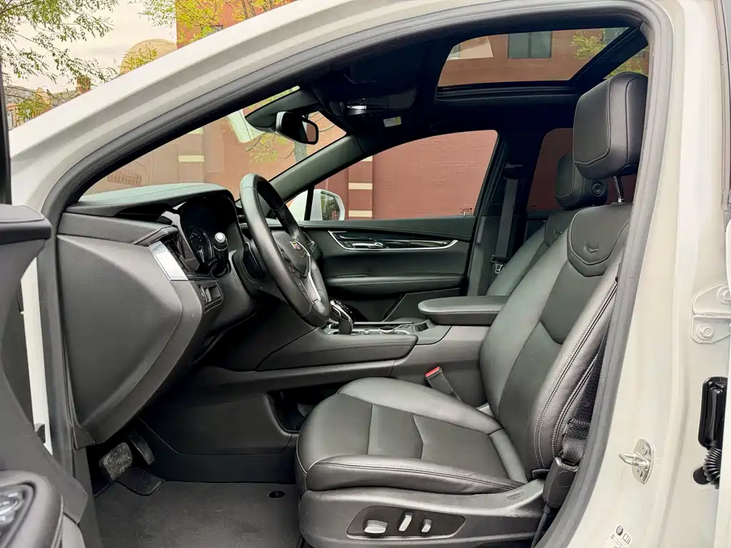 Cadillac XT5 — миниатюра 5