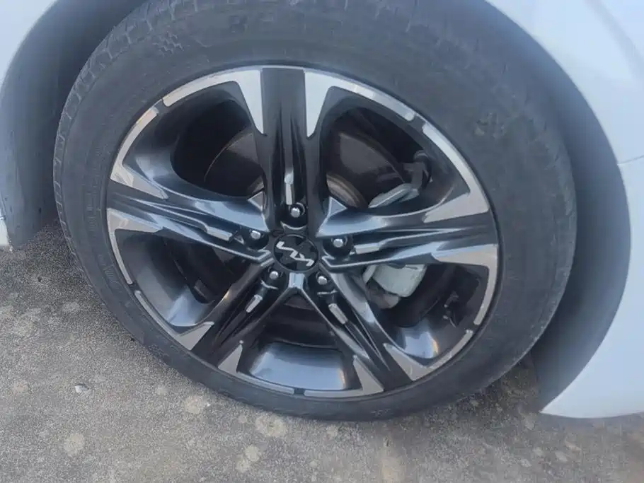 Kia K5 — миниатюра 6