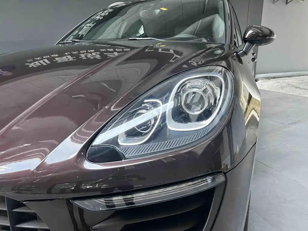 Porsche Macan — миниатюра 4