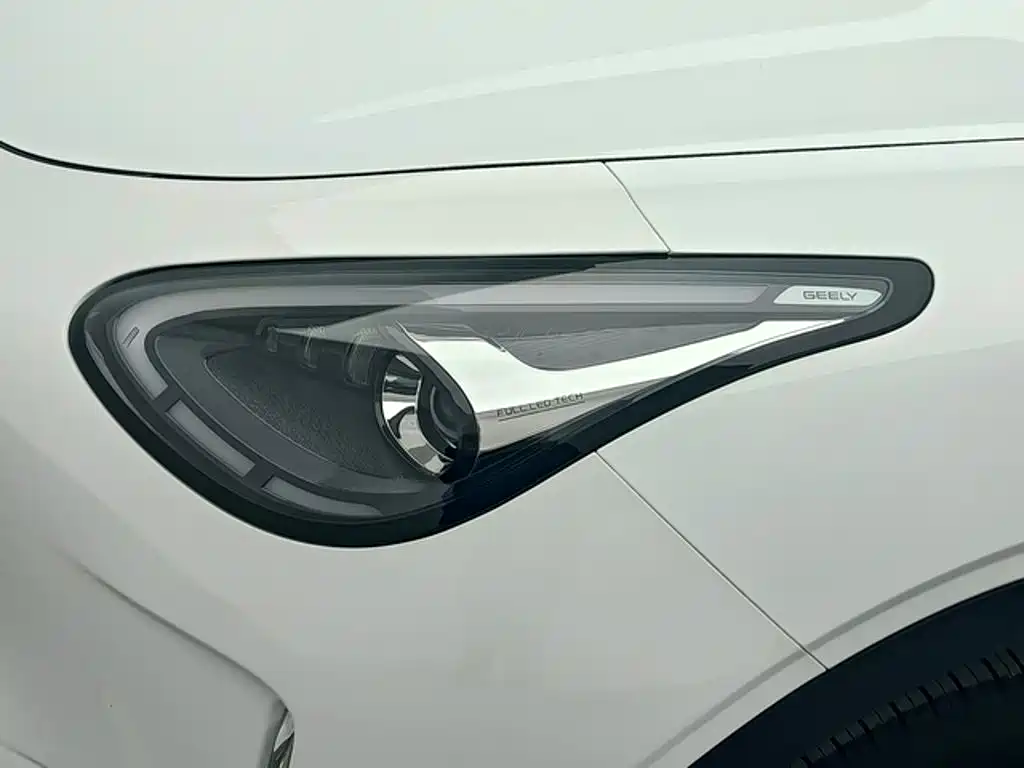 Geely Galaxy Xingyuan 2025 — фото 15