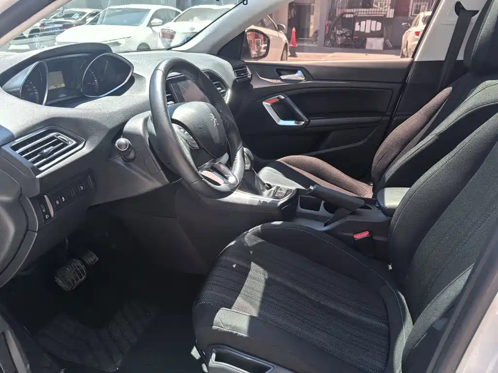 Peugeot 308S — миниатюра 11
