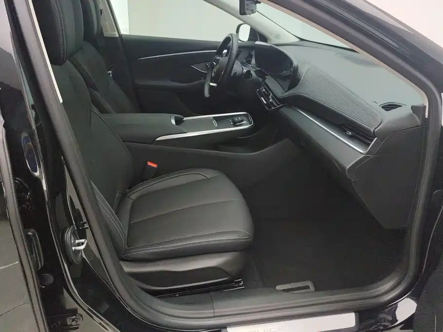 Buick LaCrosse — миниатюра 8