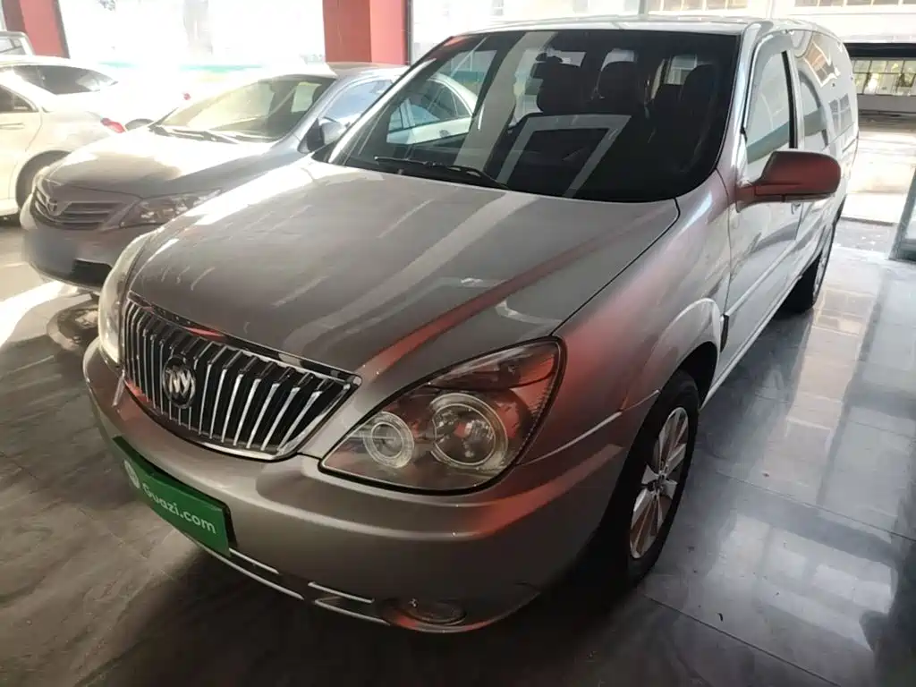 Buick GL8 — миниатюра 2