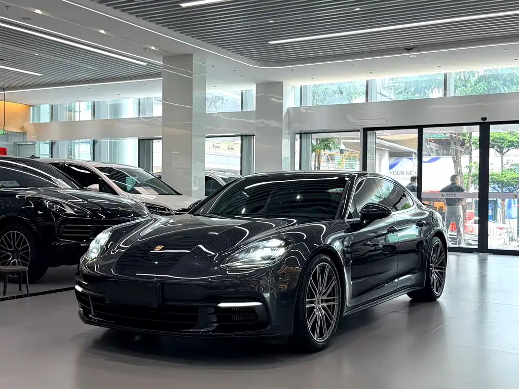 Купить Porsche Panamera