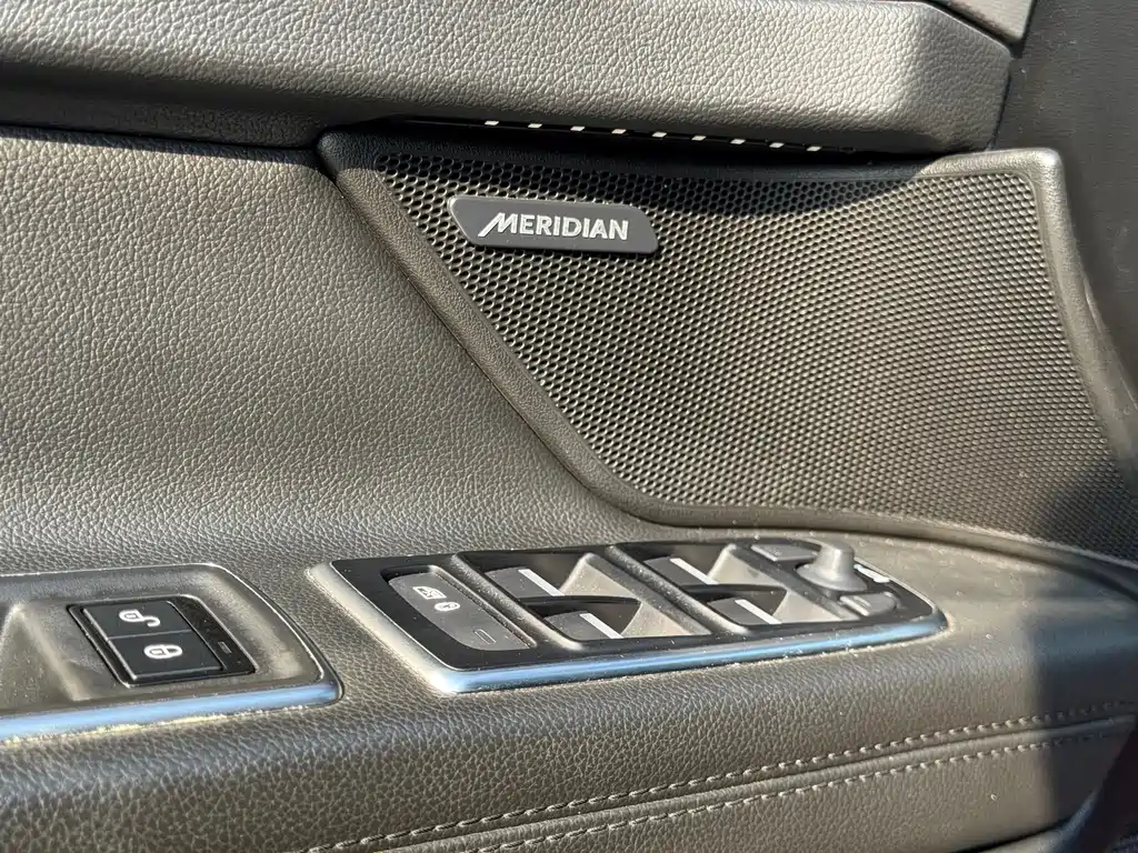 Jaguar XFL — миниатюра 12
