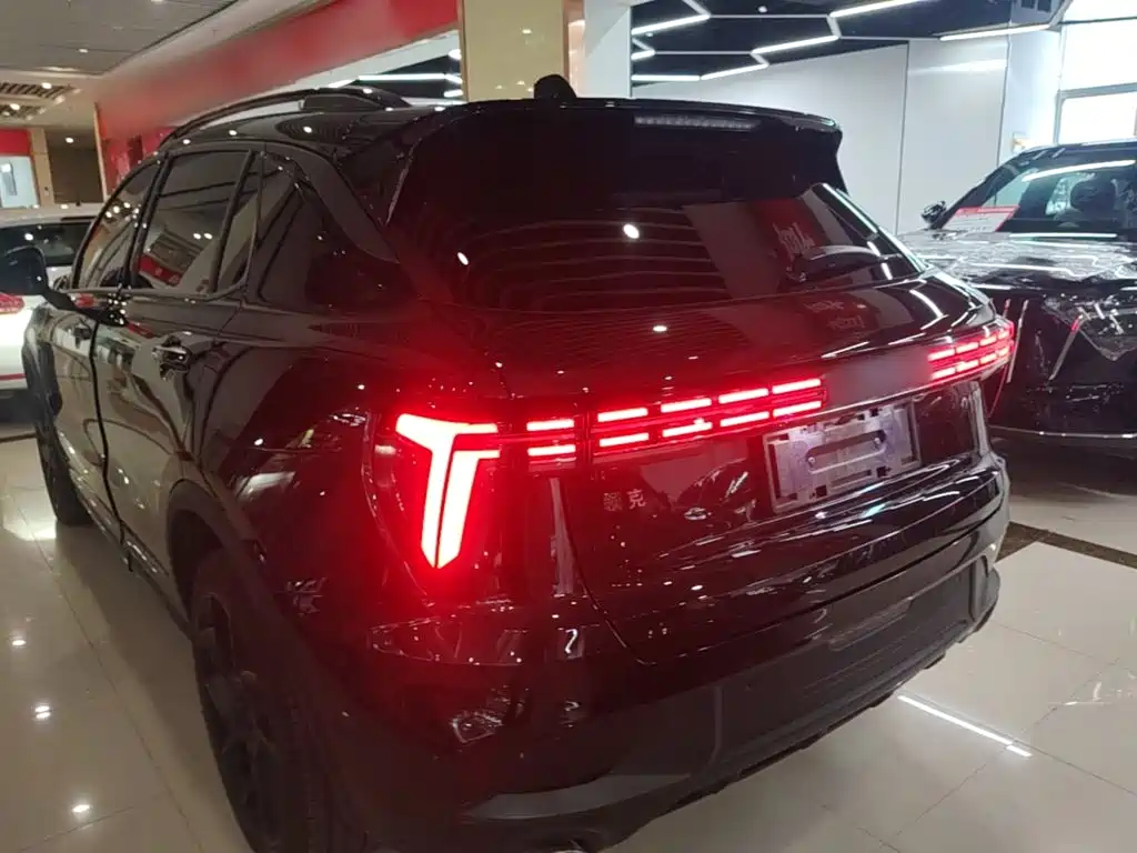 Lynk & Co 01 — миниатюра 5
