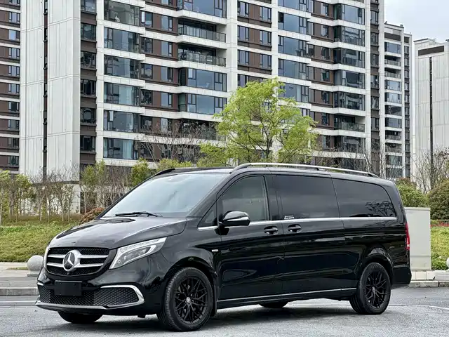 MERCEDES-BENZ V CLASS