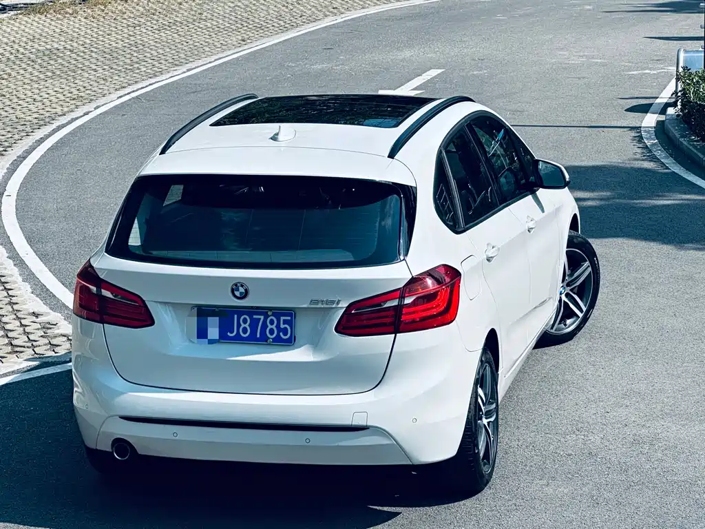 BMW 2 Series Active Tourer (Import) — миниатюра 5