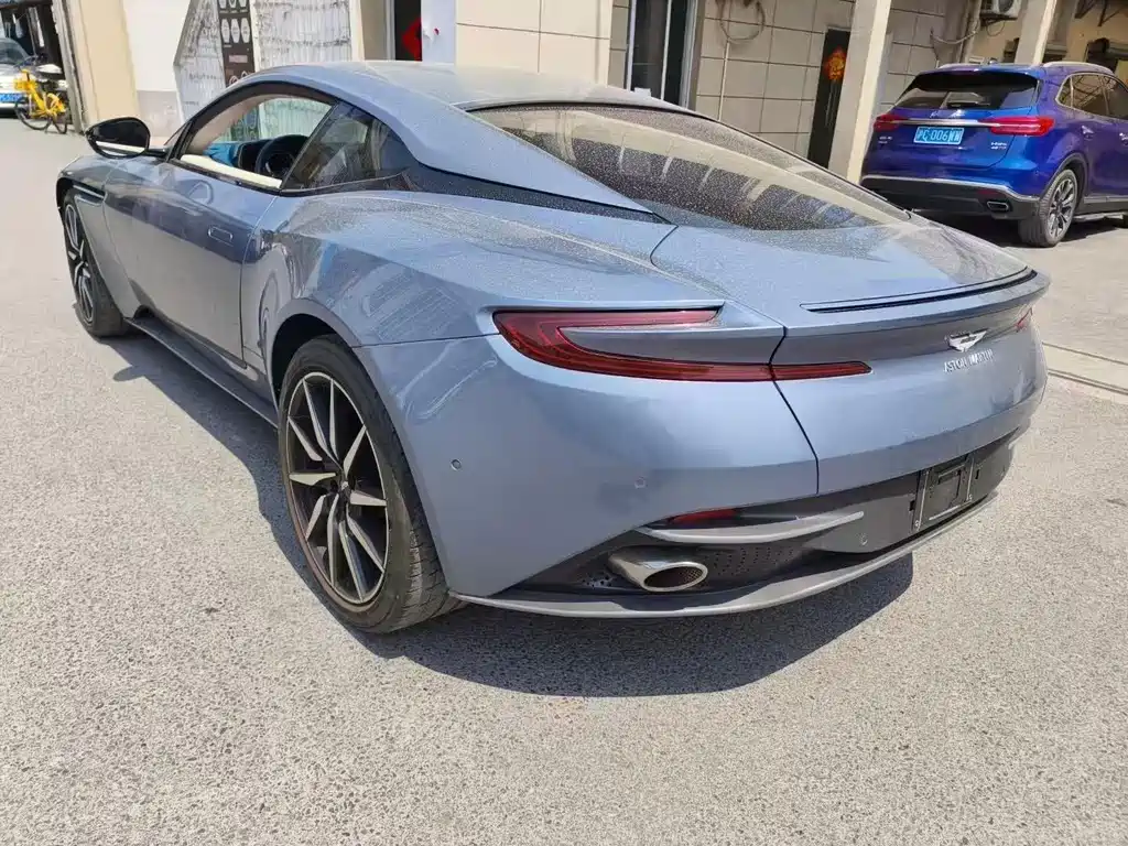 Aston Martin DB11 2019 4.0T V8 Coupe