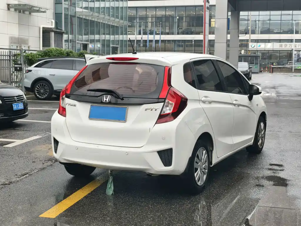 Honda Fit — миниатюра 2