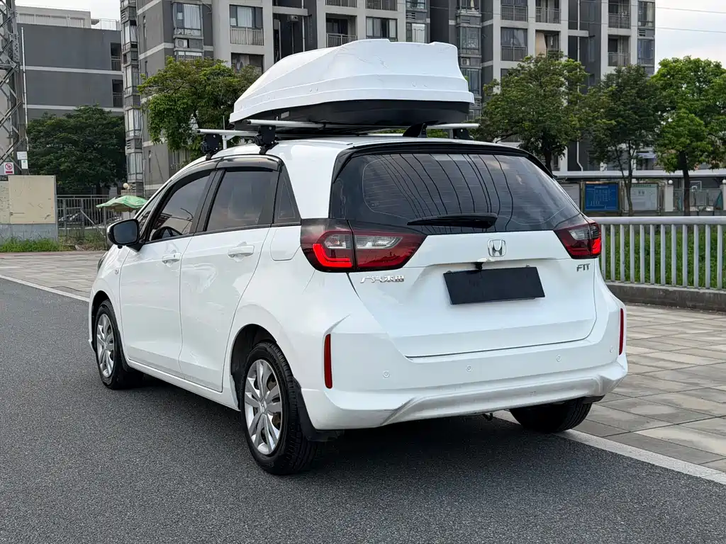 Honda Fit — миниатюра 7