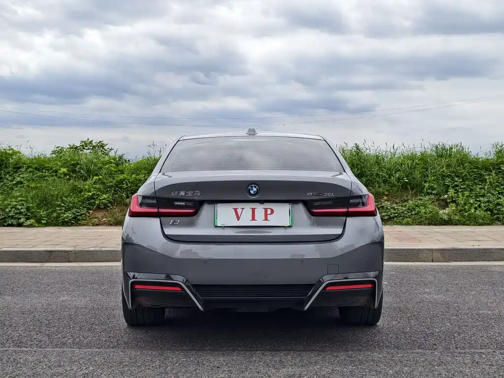 BMW i3 2024 eDrive 35 L