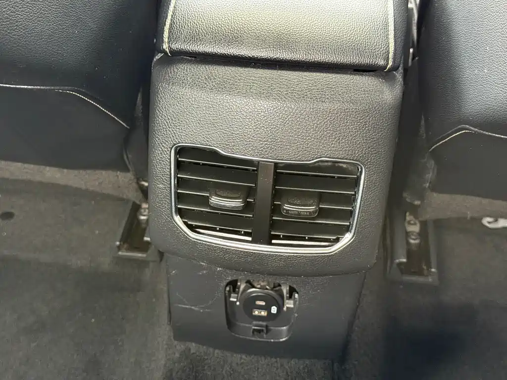 Ford Mondeo — миниатюра 21