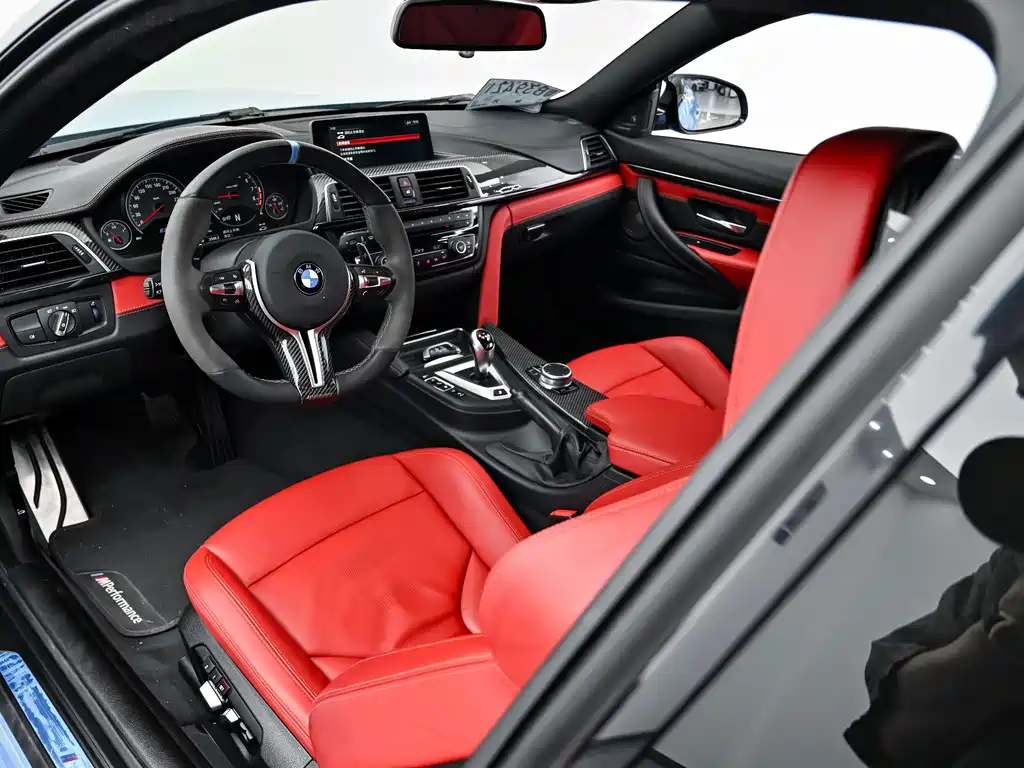 BMW M4 — миниатюра 7