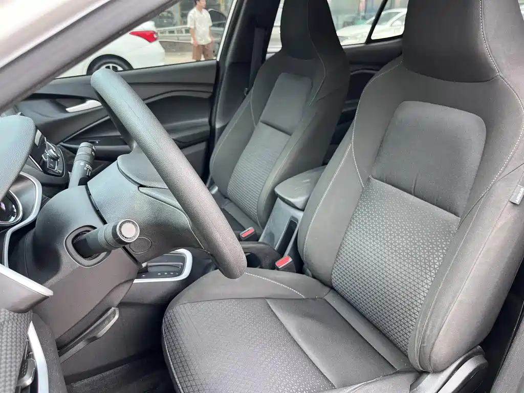 Chevrolet Cavalier — миниатюра 11