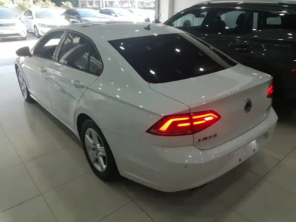 Volkswagen Lamando — миниатюра 5