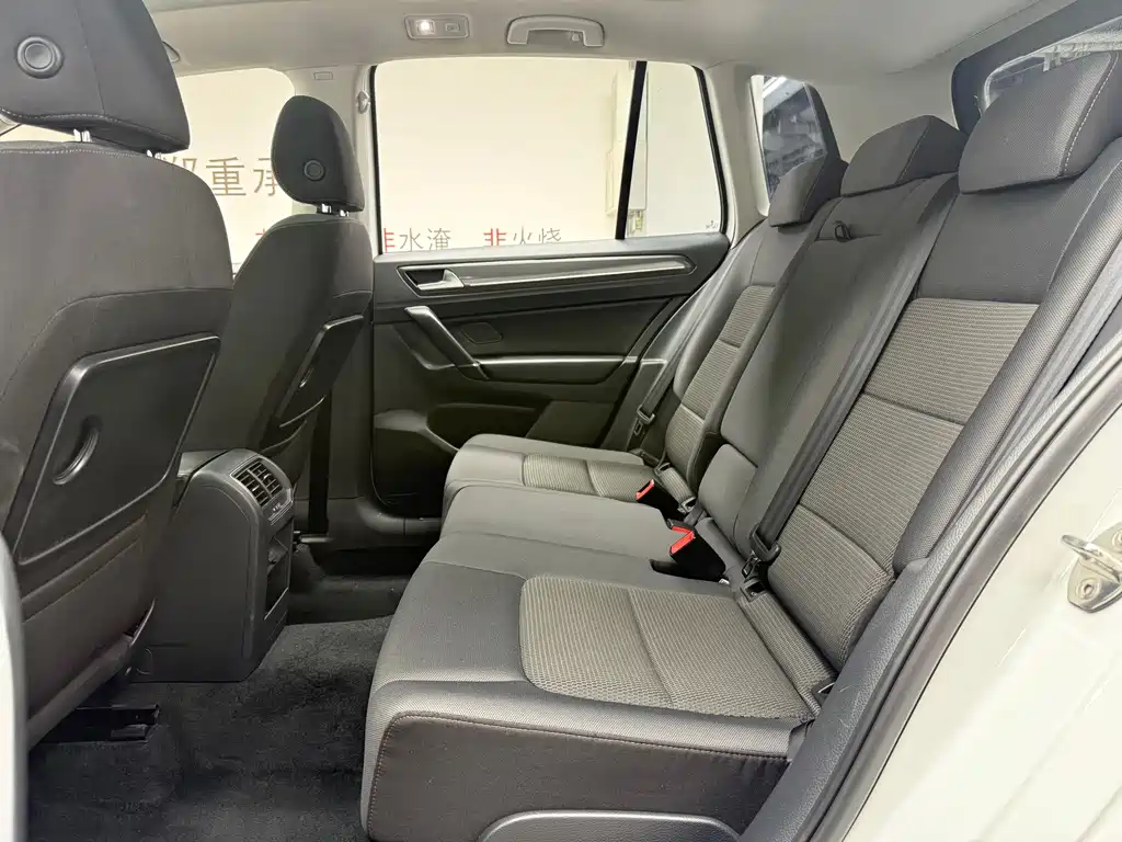 Volkswagen Golf Sportsvan — миниатюра 8