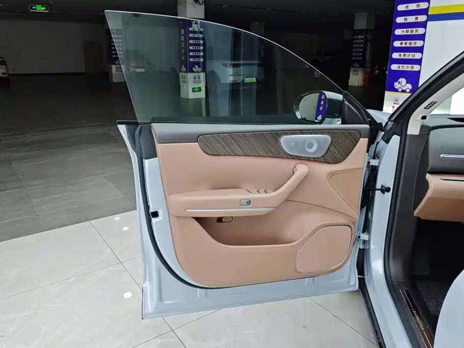 Leapmotor Leapmotor C11 — миниатюра 7