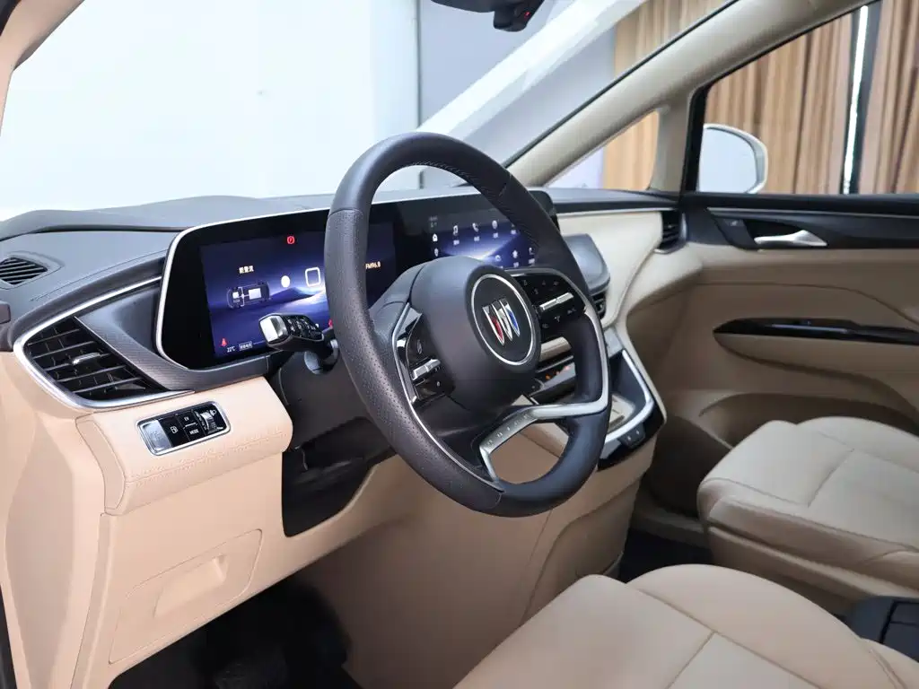 Buick GL8 Hybrid — миниатюра 11