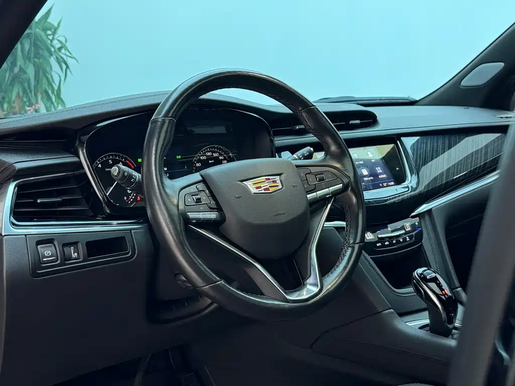 Cadillac XT6 — миниатюра 8