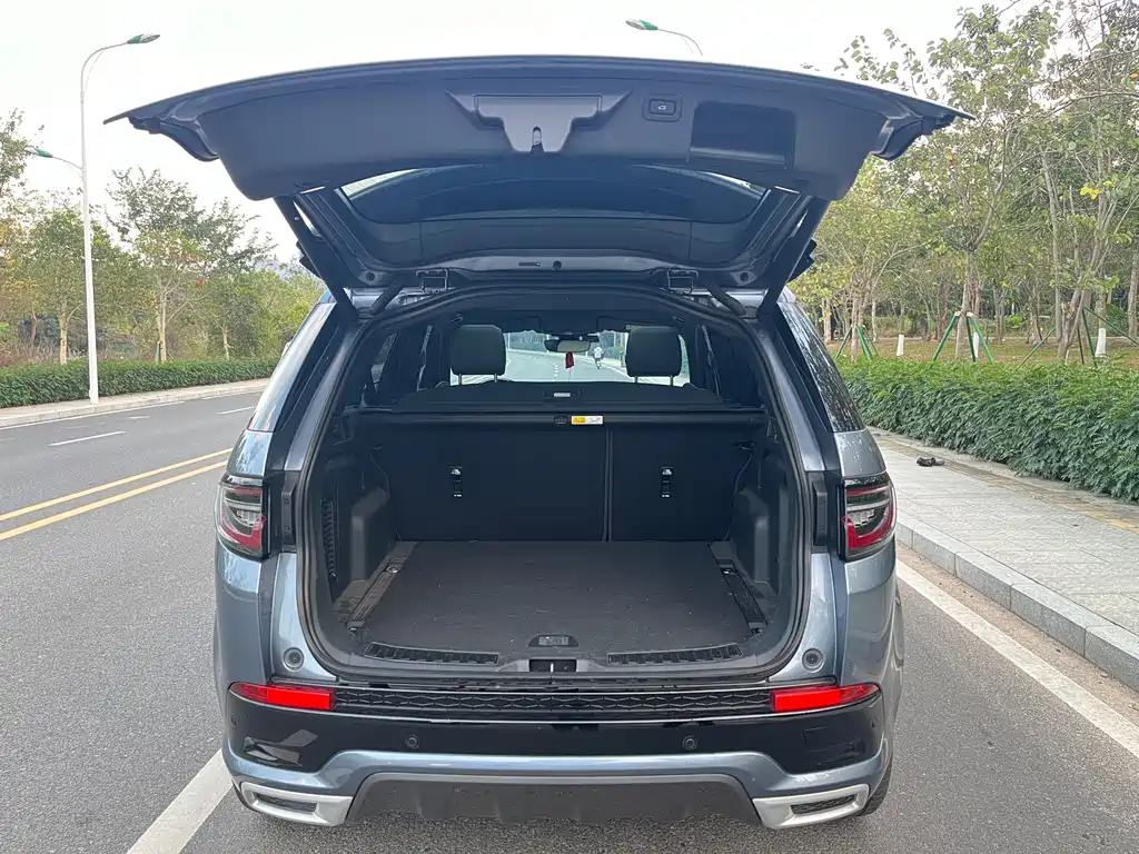 LAND ROVER DISCOVER SPORTS