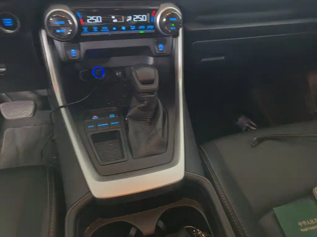 Toyota Wildlander — миниатюра 14
