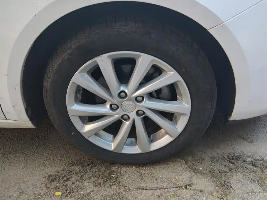 Buick Verano — миниатюра 6
